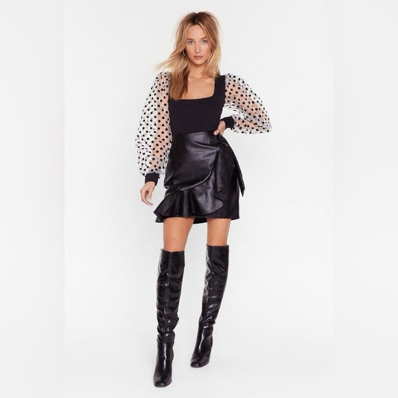 Nasty Gal Tops - Nasty Gal Spots Going On Organza Balloon
Sleeve Blouse